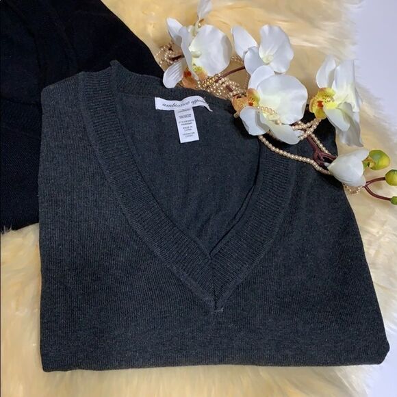 LOT of 2 Ambience Apparel Woman's Blouses - Picture 4 of 6